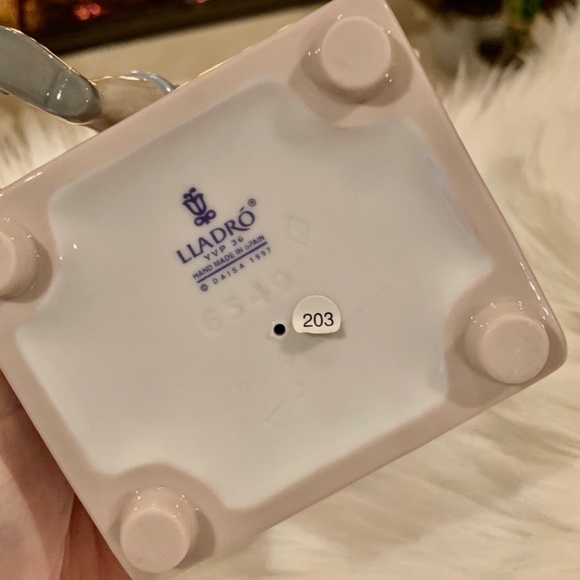 Lladro Naptime Friends Porcelain Figurine New In Box - Picture 7 of 9